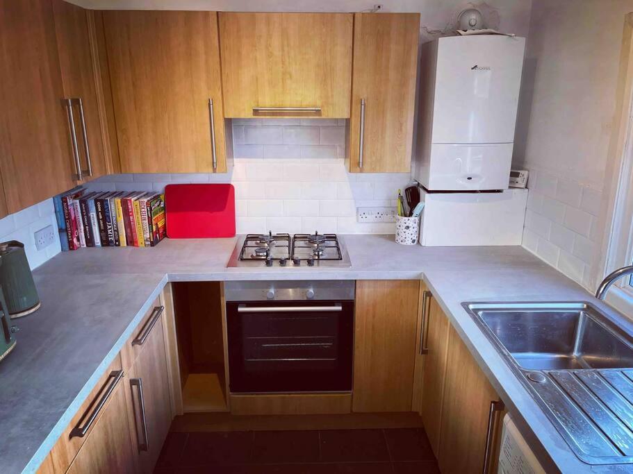 Chester/Handbridge Sleeps 9 + Netflix Hough Green Exterior photo