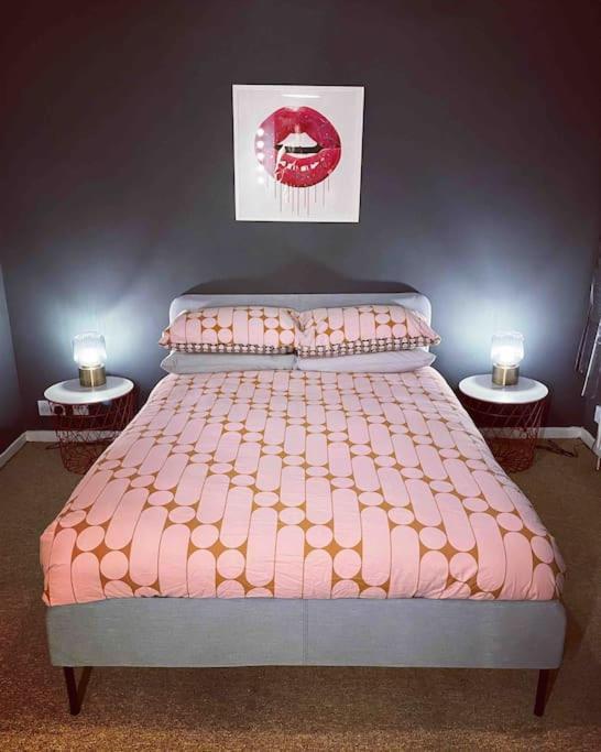Chester/Handbridge Sleeps 9 + Netflix Hough Green Exterior photo