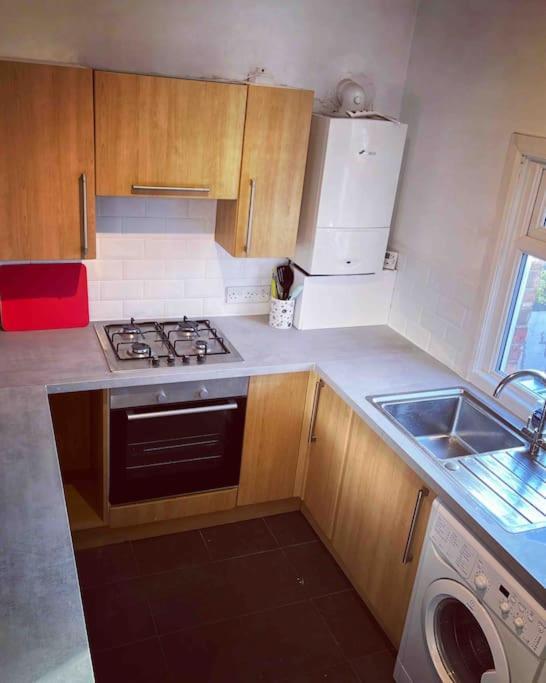 Chester/Handbridge Sleeps 9 + Netflix Hough Green Exterior photo
