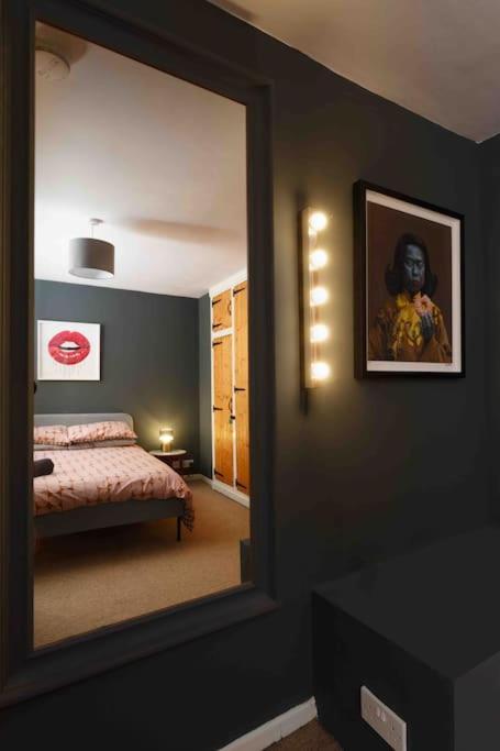 Chester/Handbridge Sleeps 9 + Netflix Hough Green Exterior photo